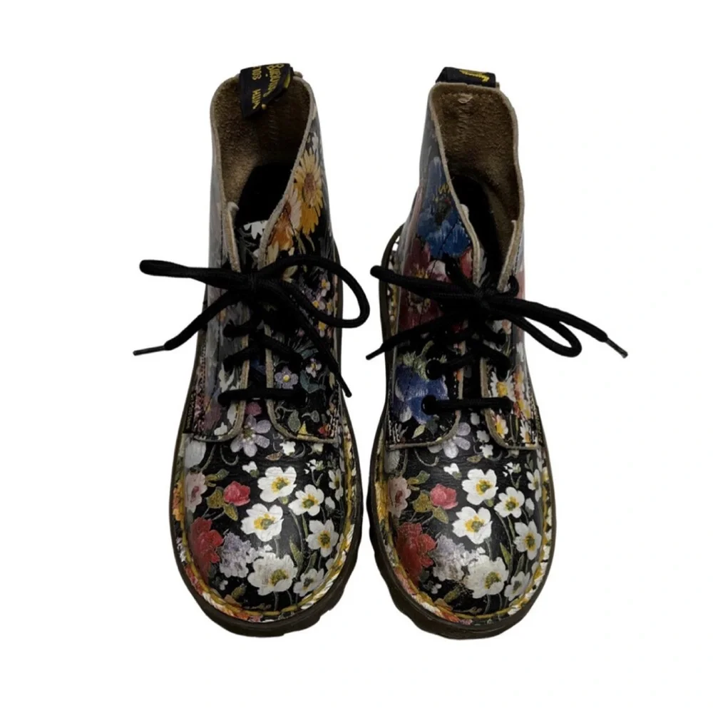 Vintage Dr. Martens Sienna Miller Floral Boots‎